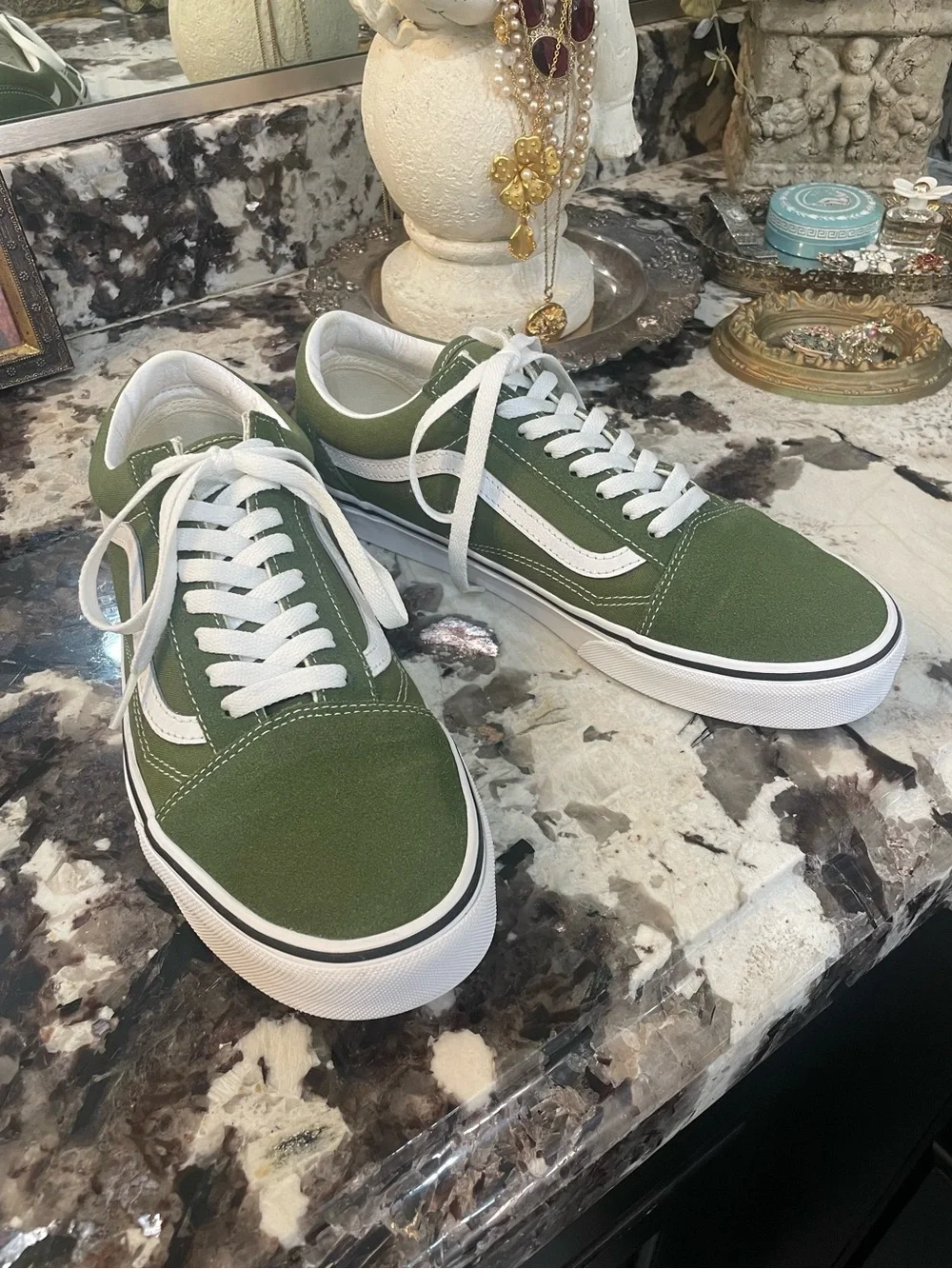 Vans Old Skool Suede Canvas in Olive Green H White Men’s Size 10, Women’s 11.5